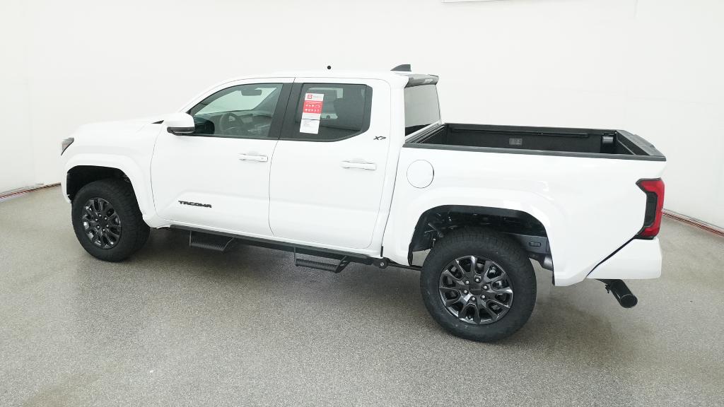 2025 Toyota Tacoma SR5 4x4 Double Cab photo 11