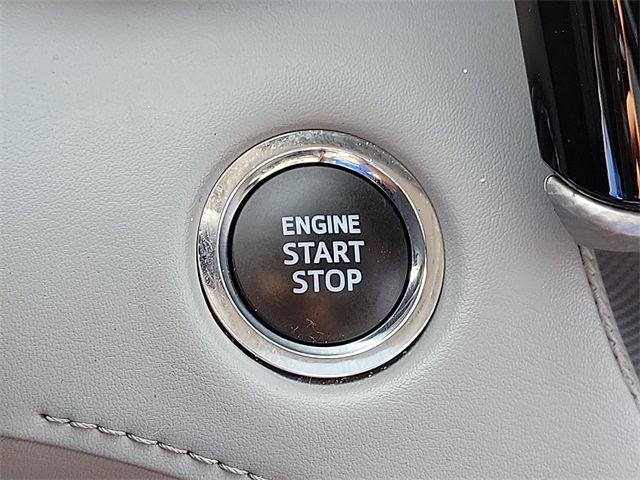 2022 Toyota Highlander Platinum photo 13