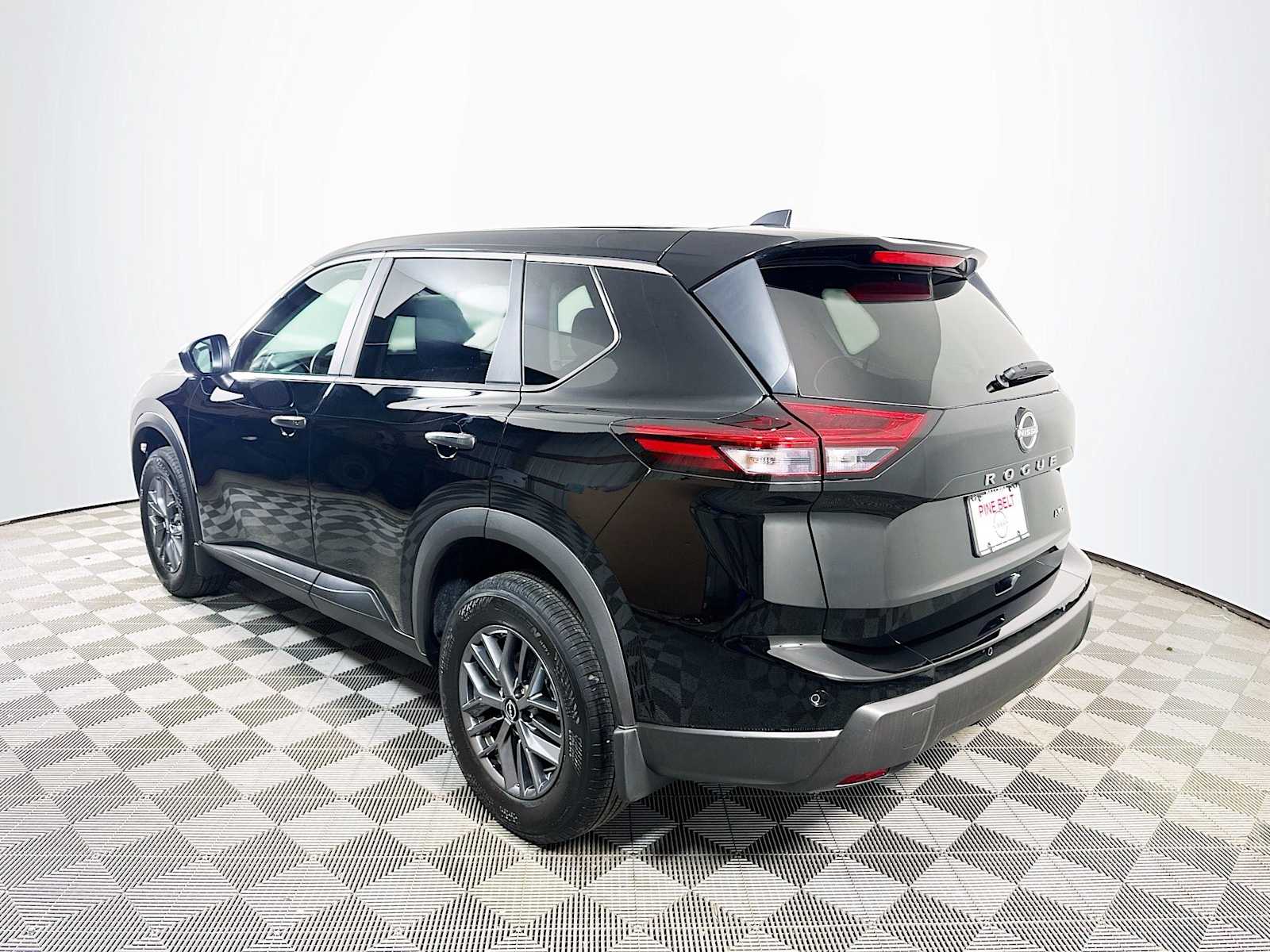2025 Nissan Rogue S photo 6