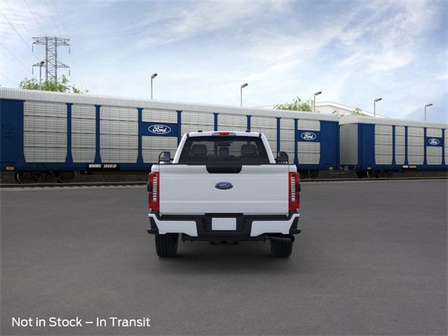 2025 Ford F-350 photo 4