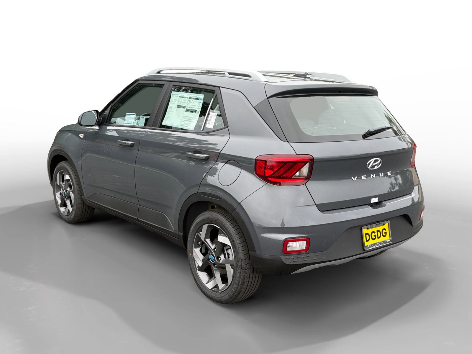 2025 Hyundai Venue SEL photo 3