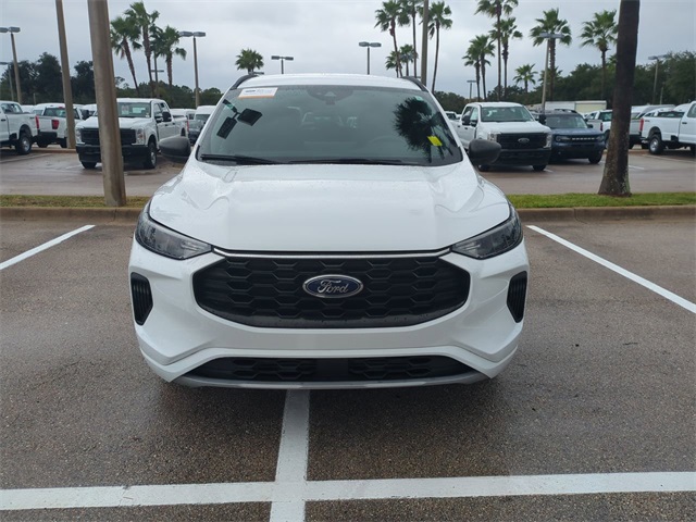 2023 Ford Escape ST-Line photo 5