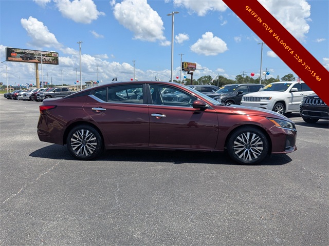 2023 Nissan Altima 2.5 SV photo 2