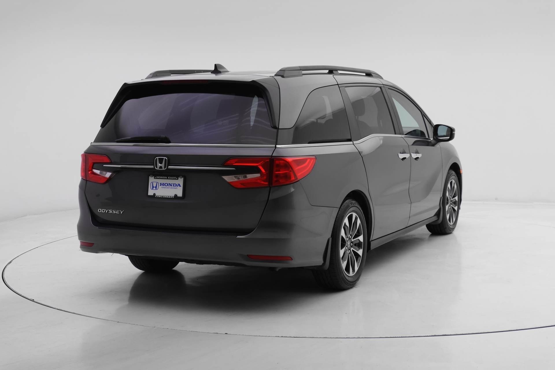 2023 Honda Odyssey EX-L photo 2