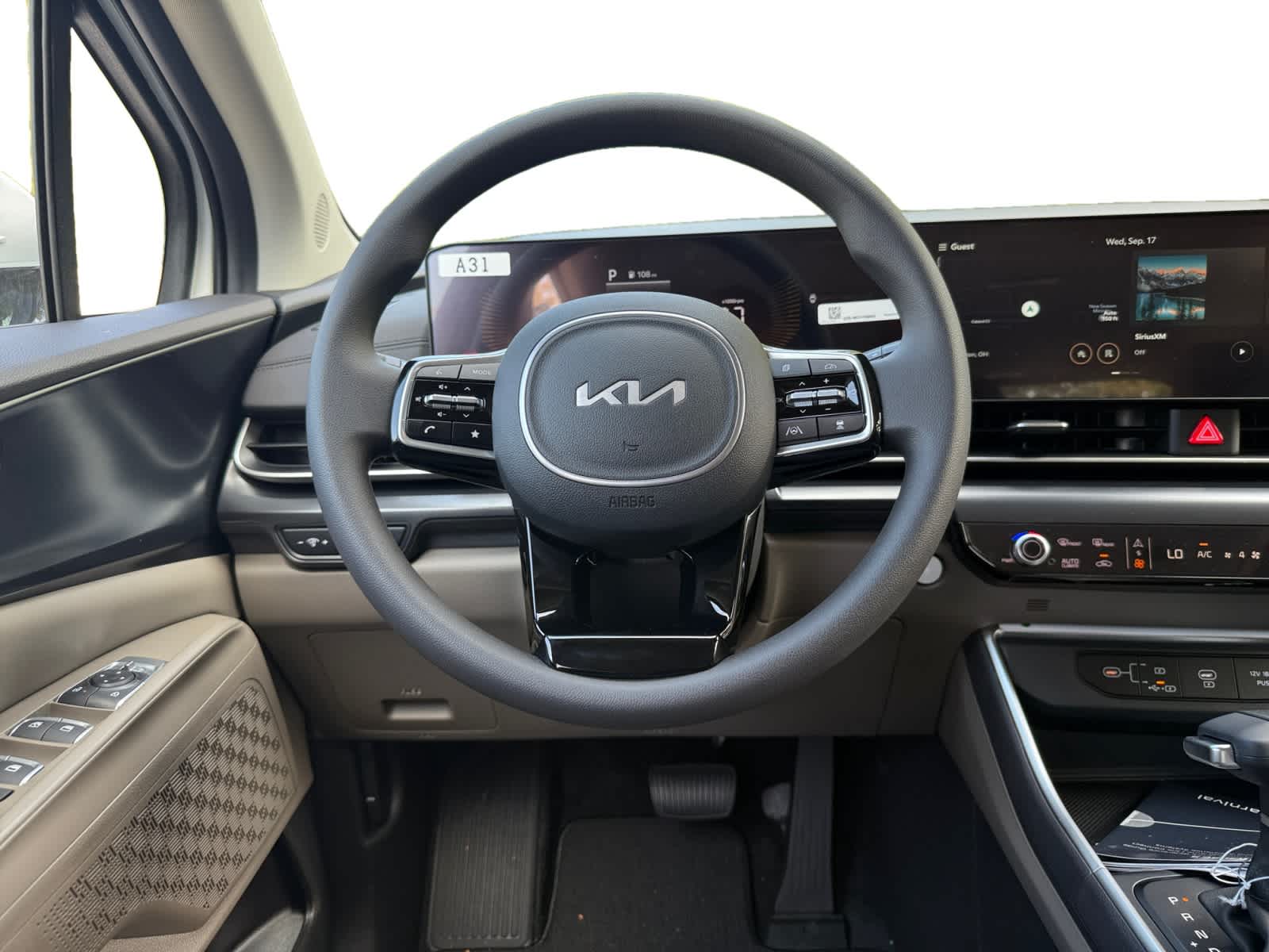 2026 Kia Carnival LX photo 10