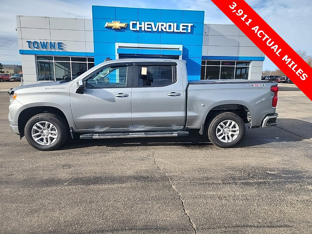 2024 Chevrolet Silverado 1500 LT photo 4