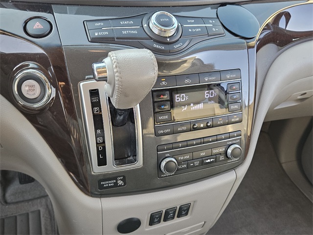 2014 Nissan Quest SV photo 20