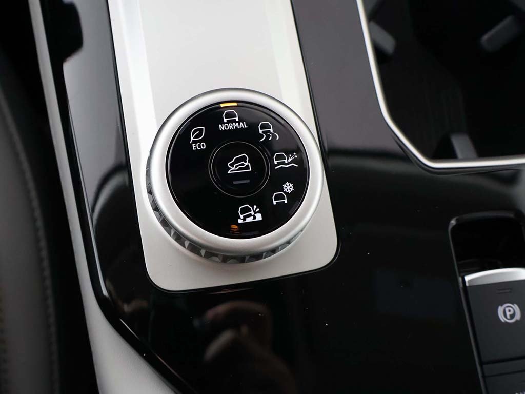 2025 Mitsubishi Outlander SE Ralliart photo 50