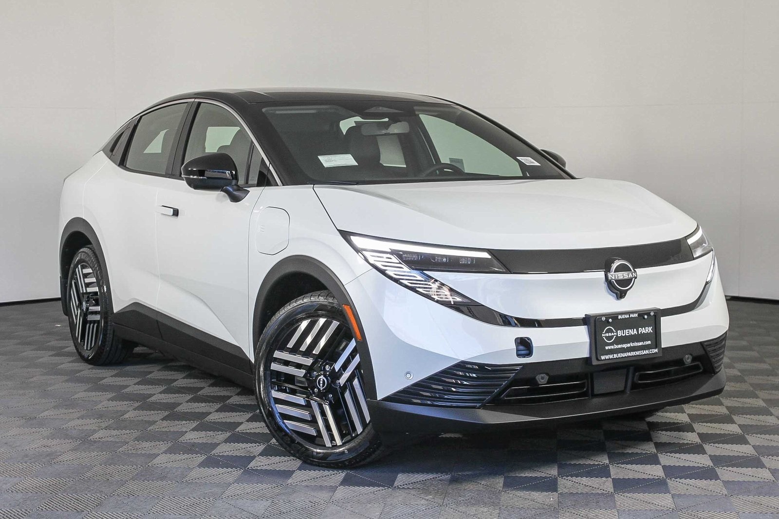 2026 Nissan LEAF SV+'s photo