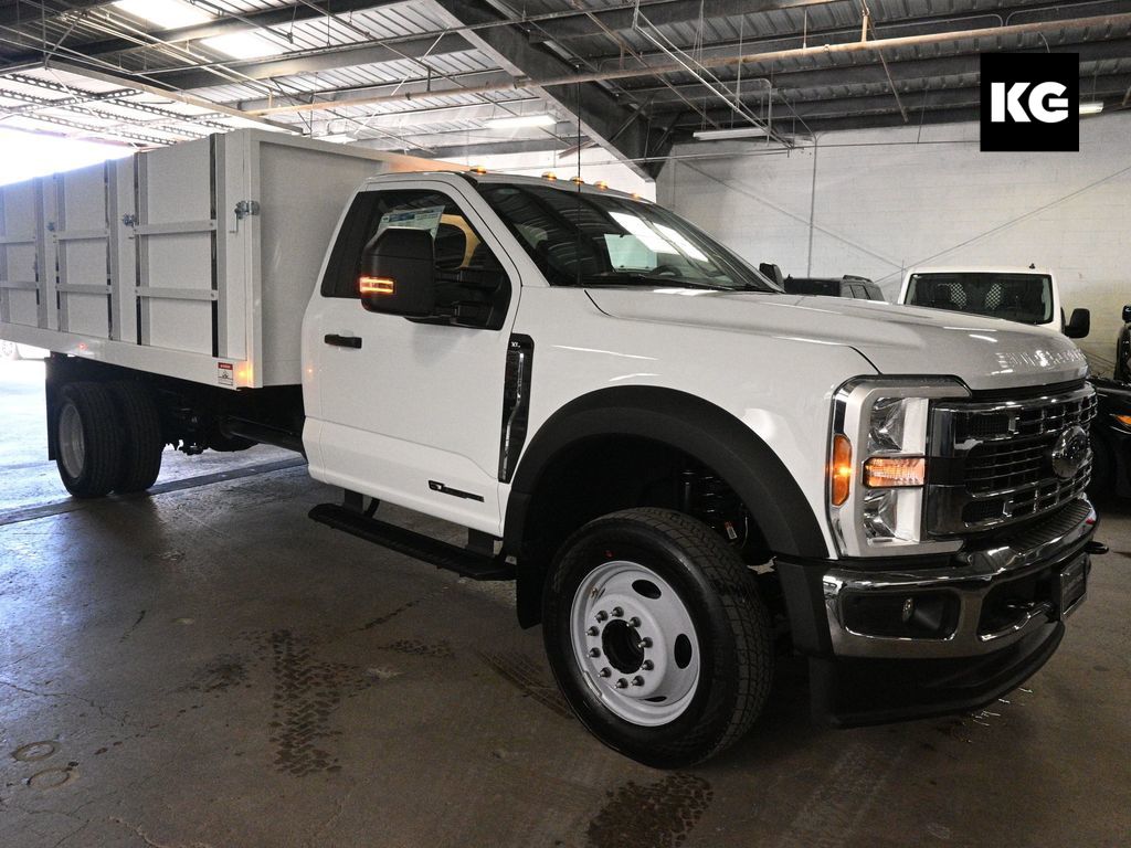 2025 Ford F-550 Super Duty Chassis Cab XL's photo