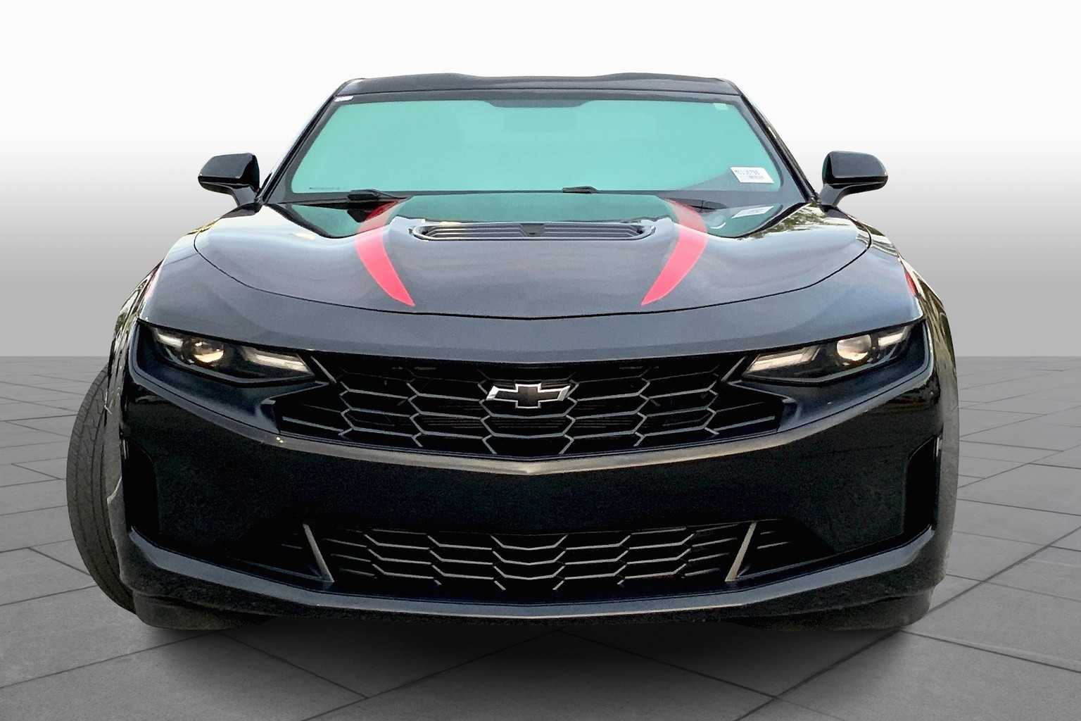 2021 Chevrolet Camaro LT1 photo 3