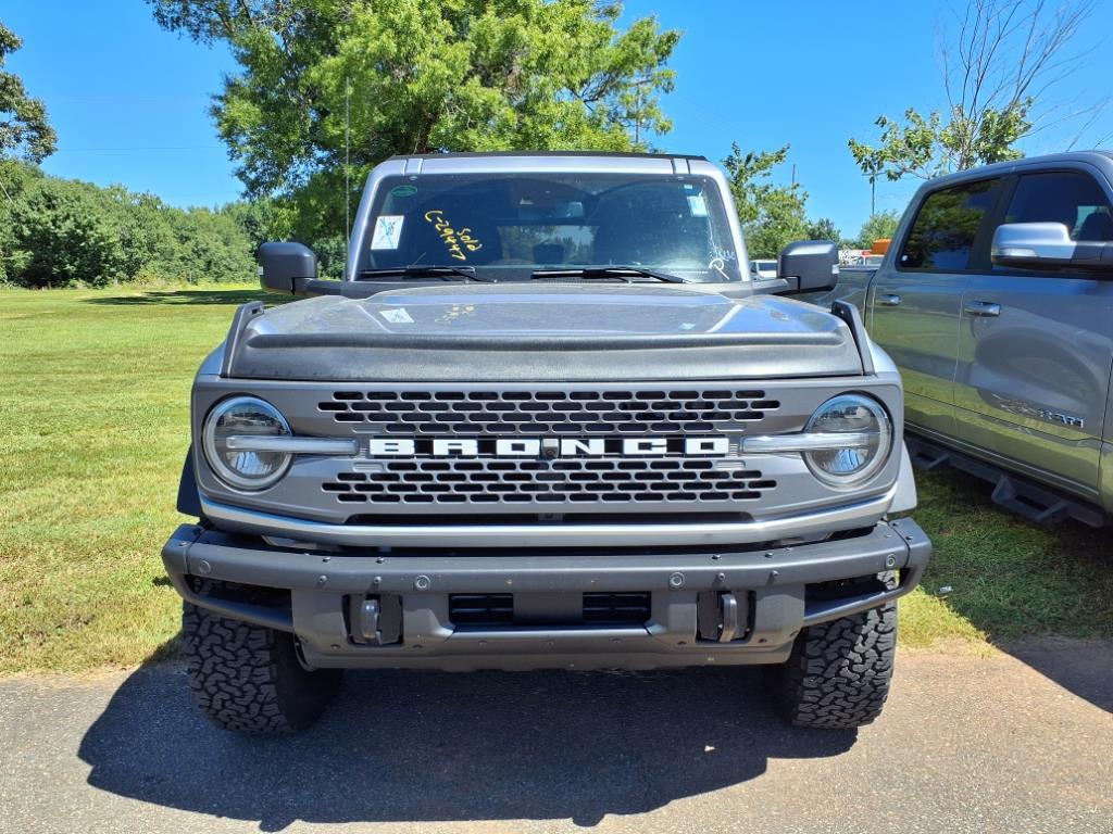 2024 Ford Bronco Badlands photo 2