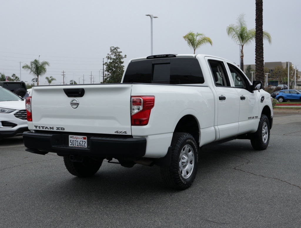 2019 Nissan Titan S photo 3