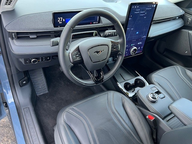 2024 Ford Mustang Mach-E Premium photo 12