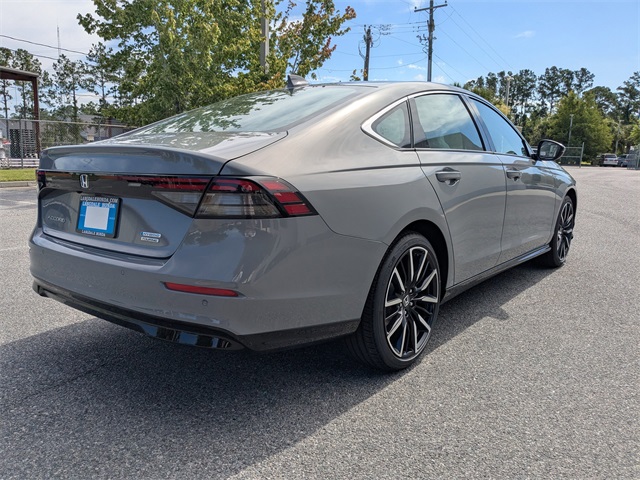 2025 Honda Accord Hybrid Touring photo 4