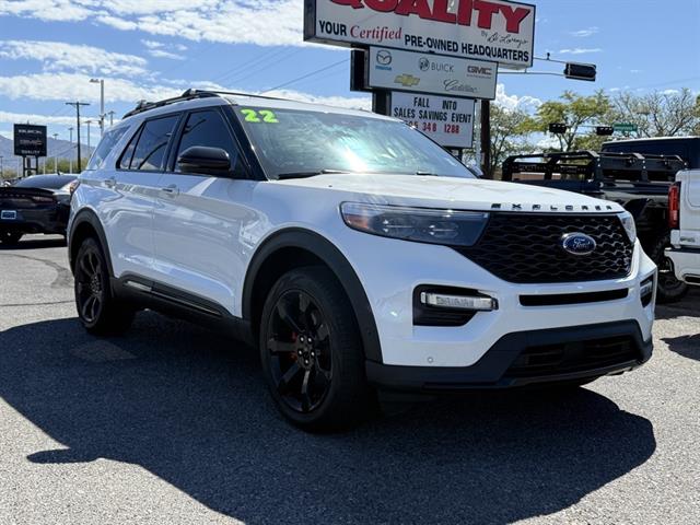 2022 Ford Explorer ST's photo