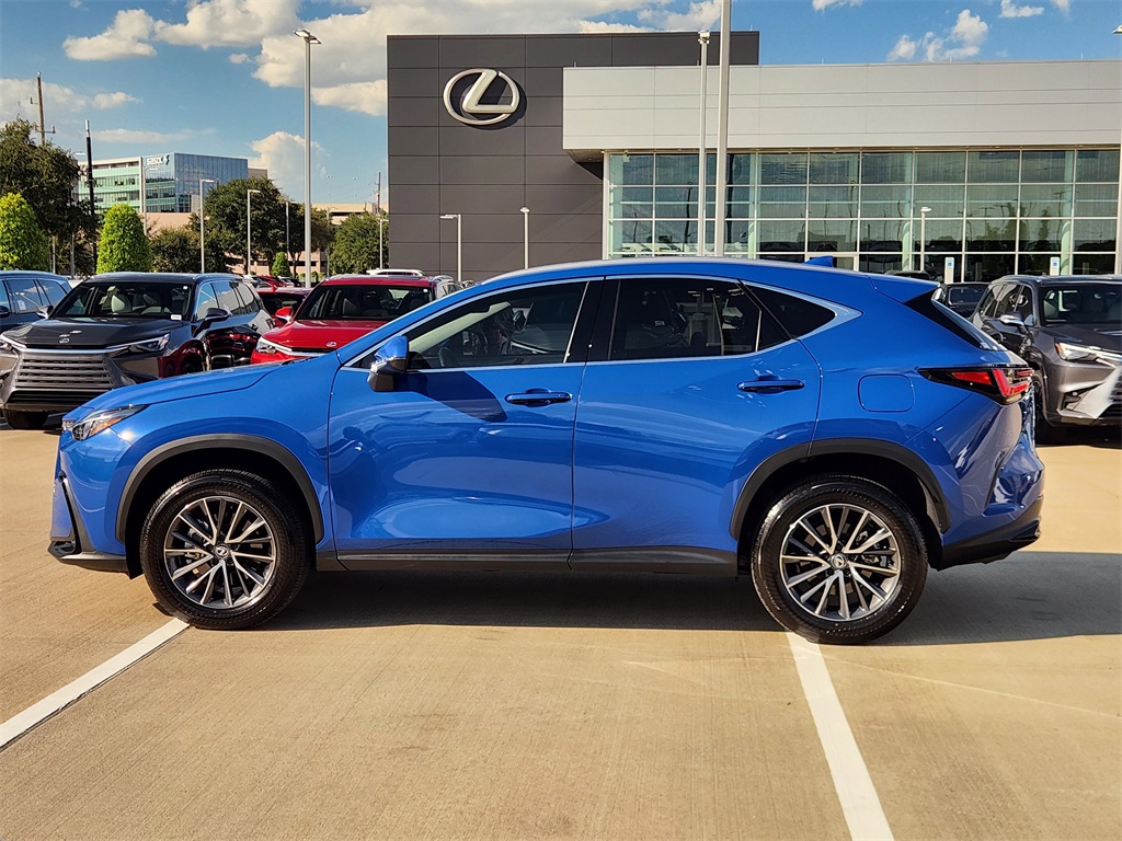 2025 Lexus NX 250 Premium photo 4
