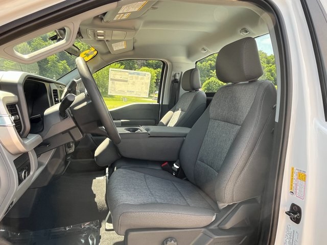 2025 Ford F-350 XL photo 9