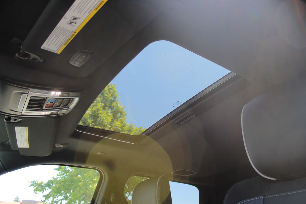 2025 Ram 3500 Laramie photo 16