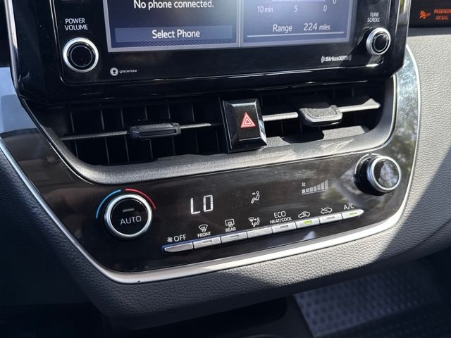 2022 Toyota Corolla LE photo 12