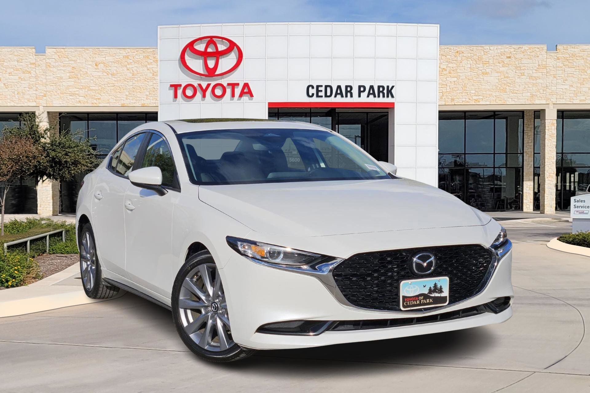 2025 Mazda Mazda3 Preferred's photo