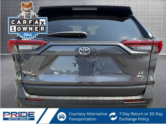 2022 Toyota RAV4 LE photo 4