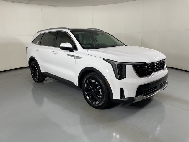 2025 Kia Sorento S photo 2