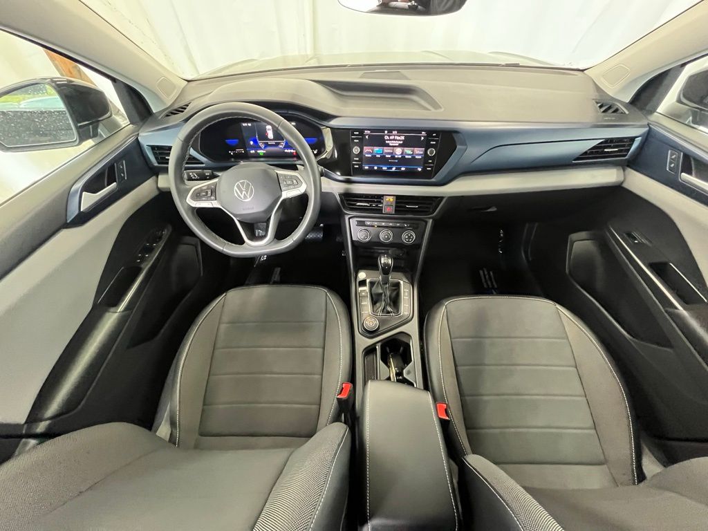 2022 Volkswagen Taos SE photo 13
