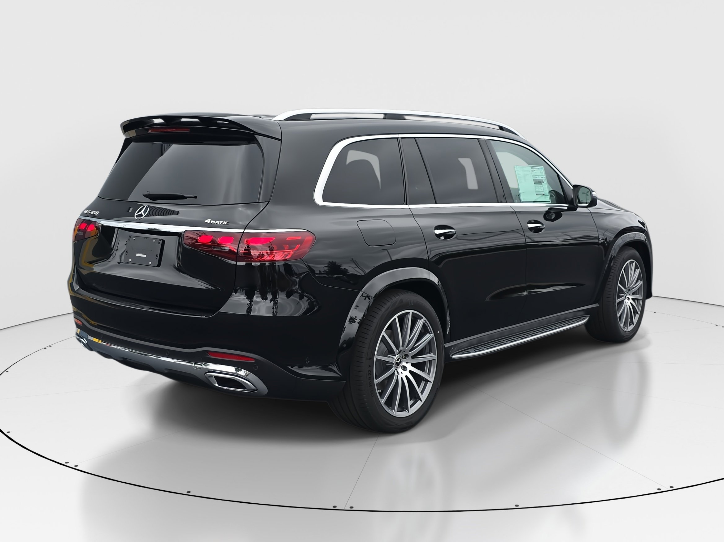 2026 Mercedes Benz GLS 450 4MATIC photo 2