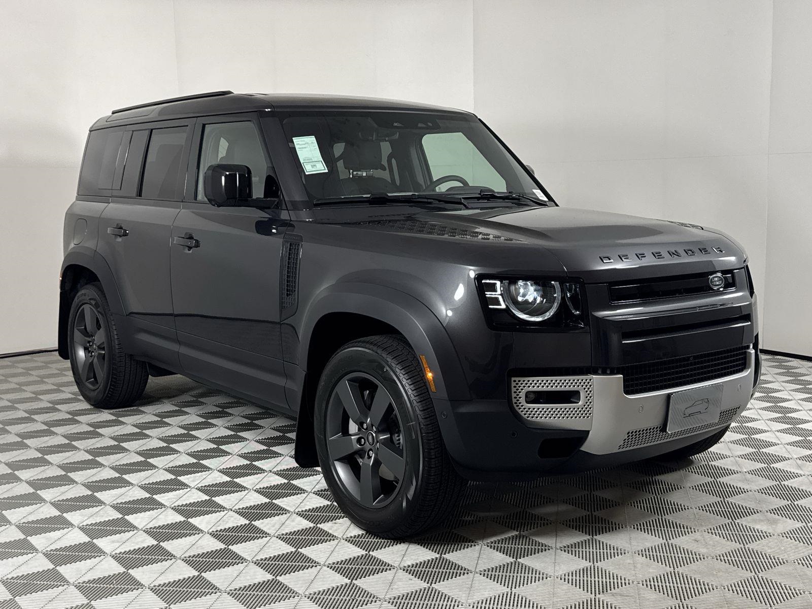 2025 Land Rover Defender 110 S photo 7