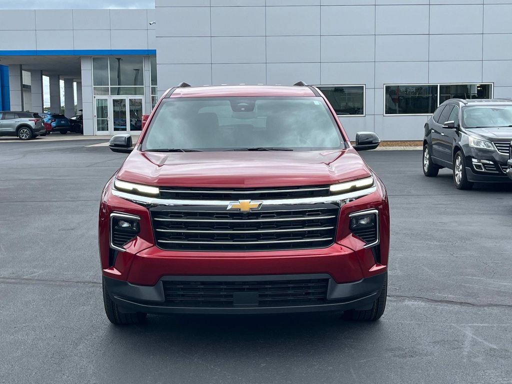 2026 Chevrolet Traverse photo 2