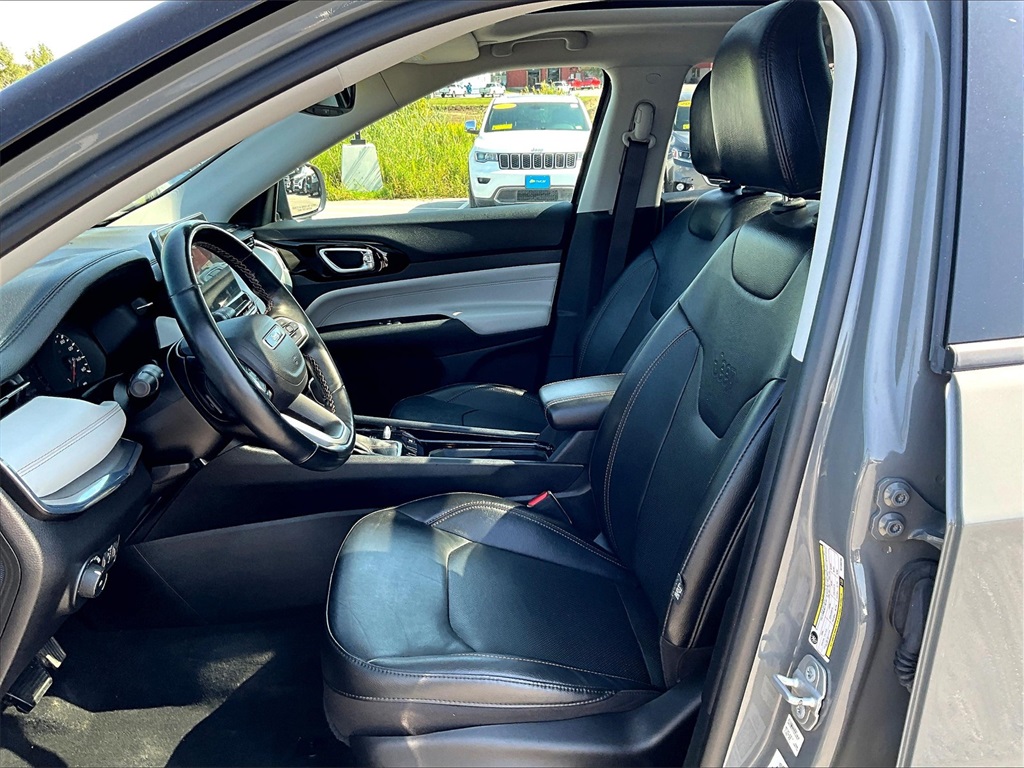2022 Jeep Compass Limited photo 10