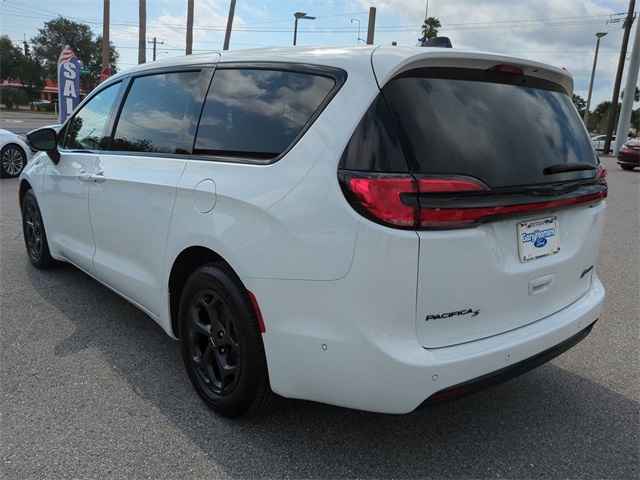 2024 Chrysler Pacifica Hybrid S Appearance photo 4