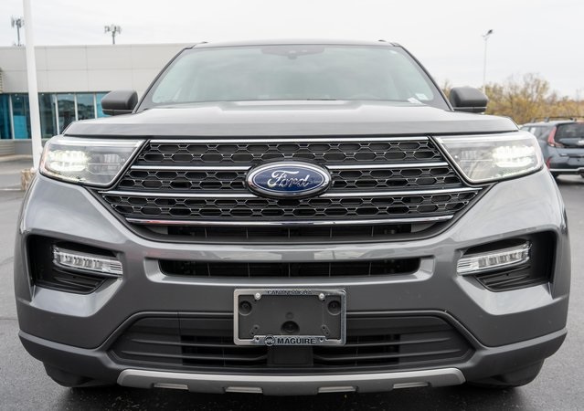 2023 Ford Explorer XLT photo 3