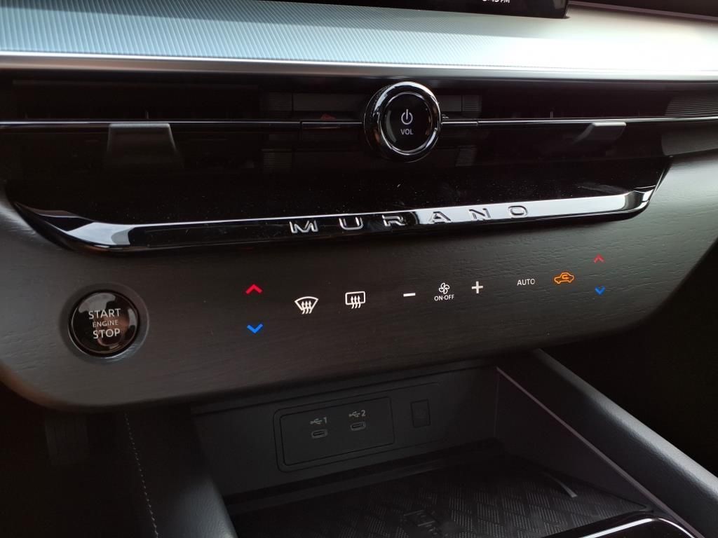 2025 Nissan Murano SL photo 9