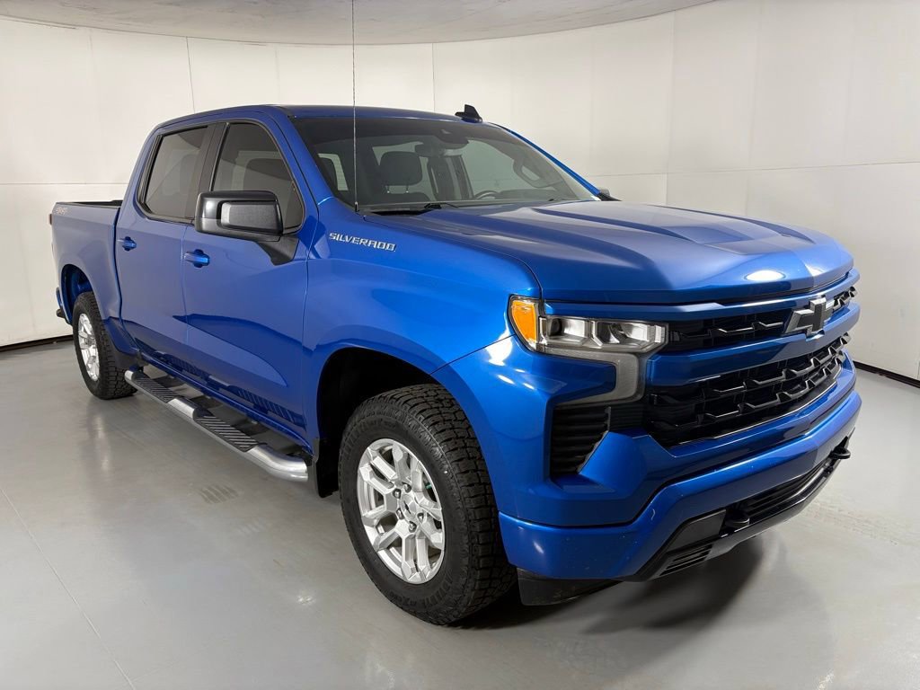 2023 Chevrolet Silverado 1500 RST photo 2