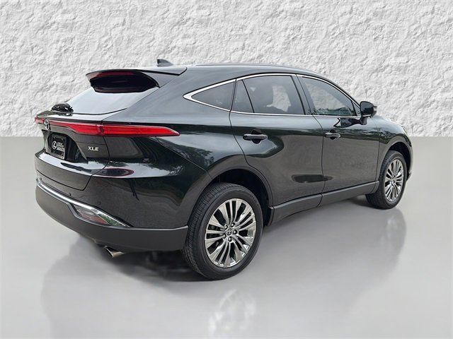2024 Toyota Venza XLE photo 3