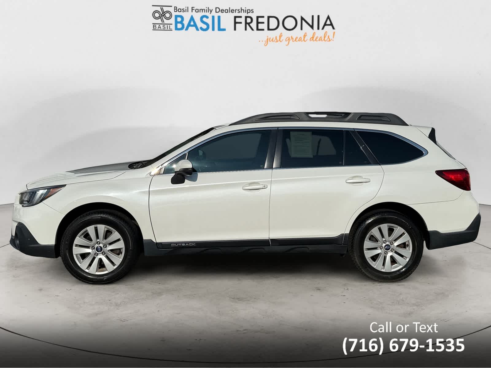 2019 Subaru Outback Premium photo 2