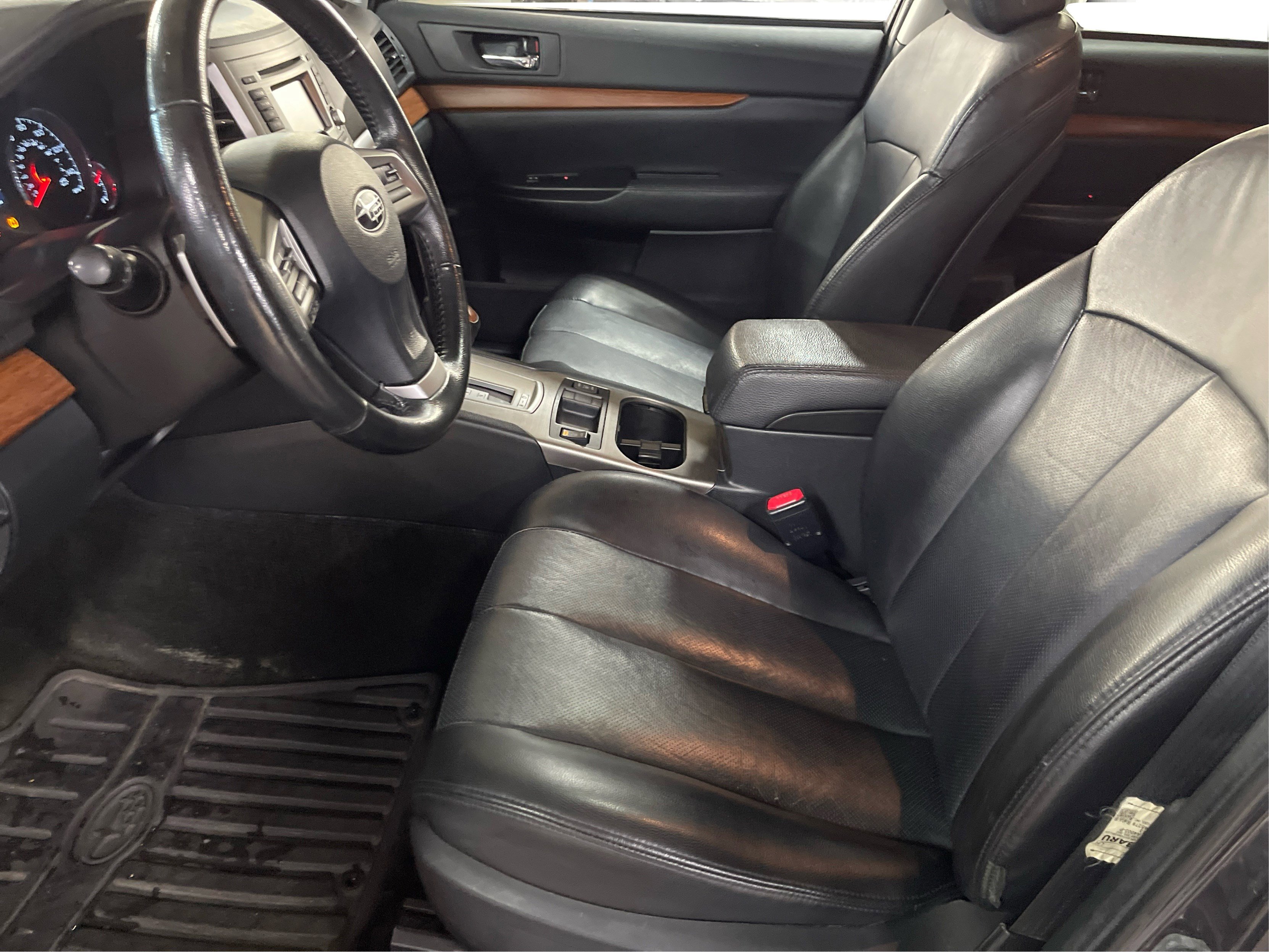 2013 Subaru Outback 2.5i Limited photo 19