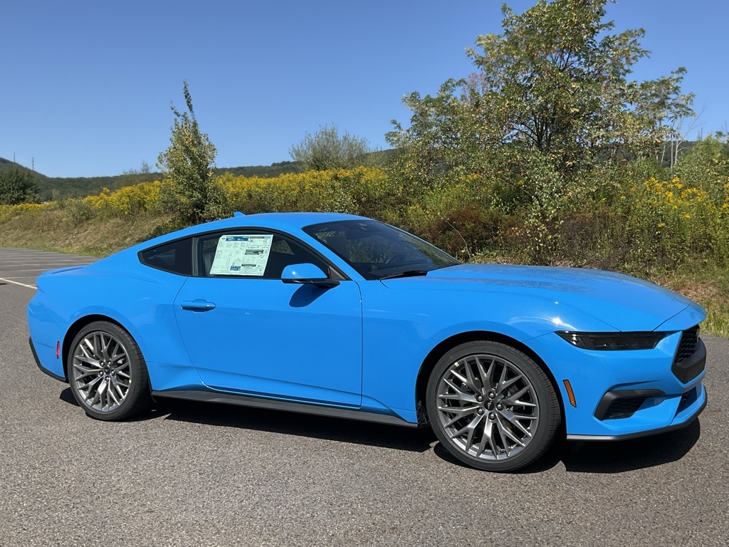 2025 Ford Mustang EcoBoost Premium's photo