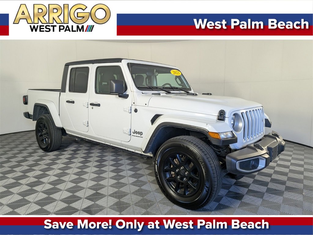 2023 Jeep Gladiator Overland's photo