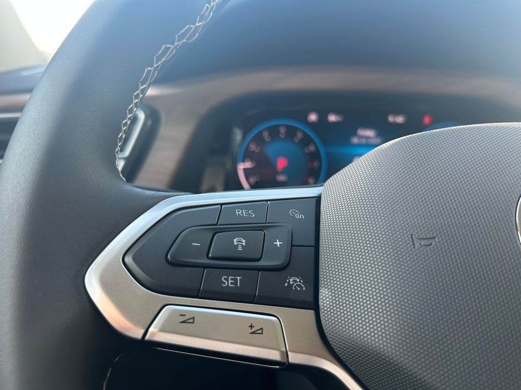 2026 Volkswagen Atlas SE Technology photo 14
