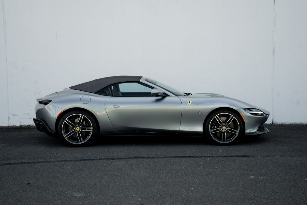 2024 Ferrari Roma Spider photo 11
