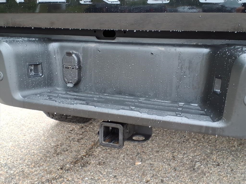 2024 Nissan Frontier PRO-4X photo 4