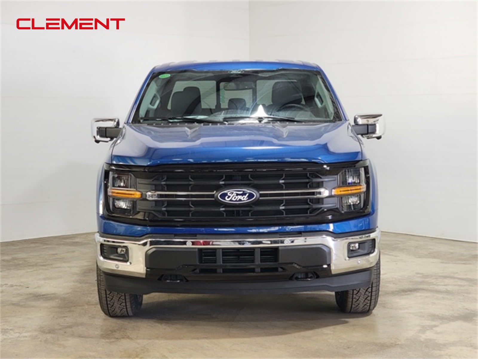 2025 Ford F-150 XLT photo 2