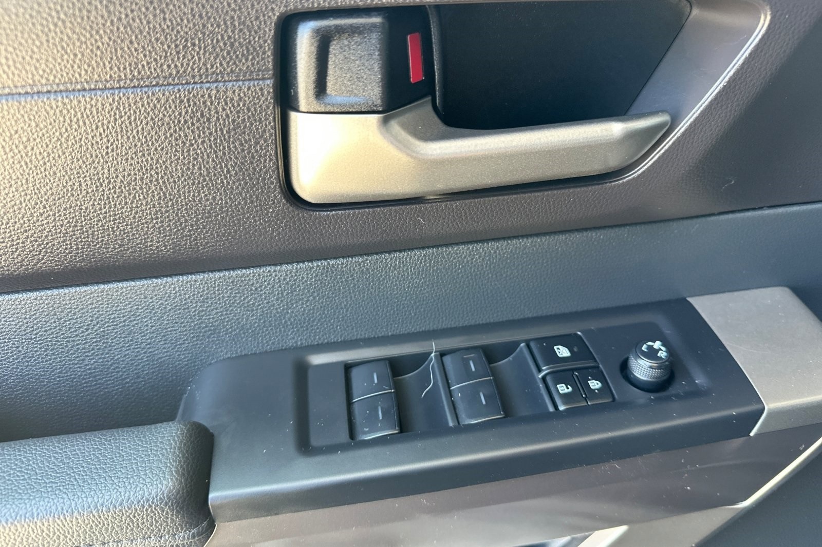 2025 Toyota Tundra SR5 photo 6