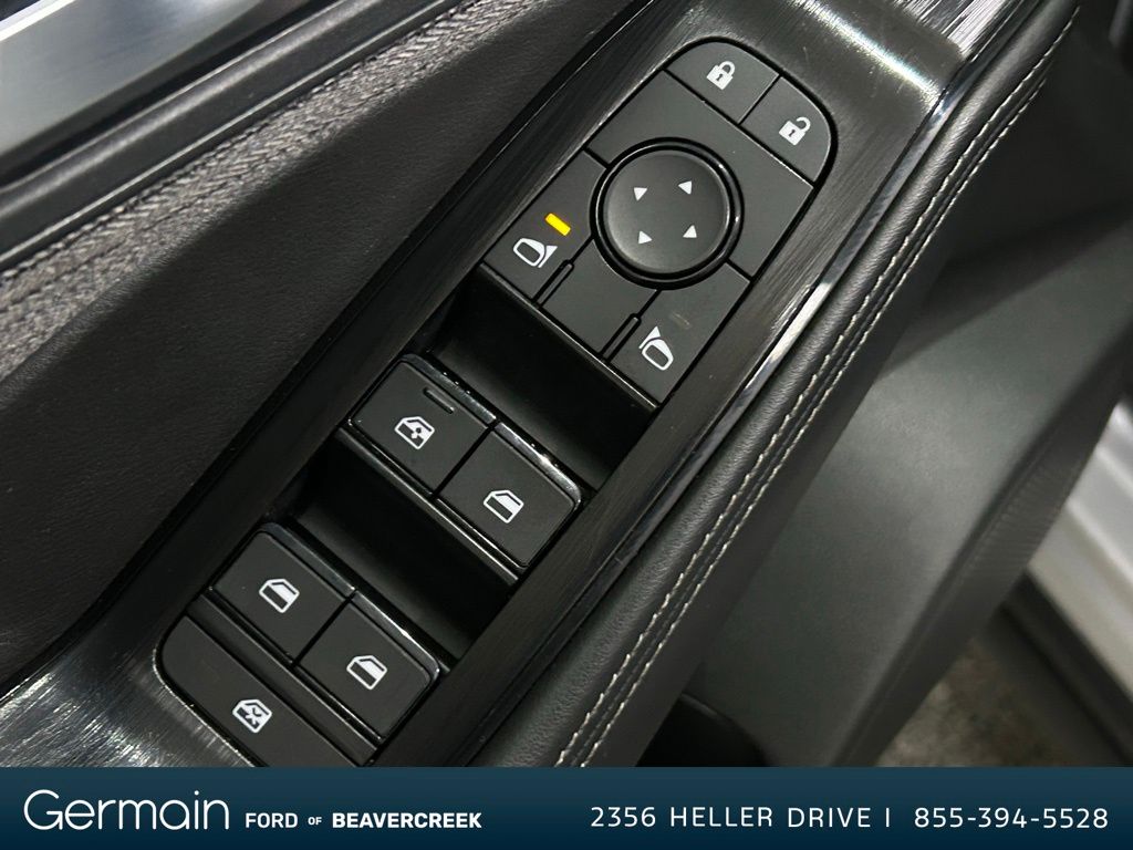 2023 Nissan Rogue SV photo 16