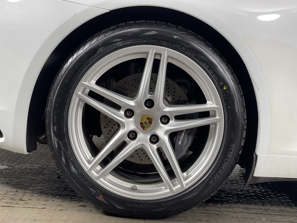 2017 Porsche 911 Cabriolet photo 18