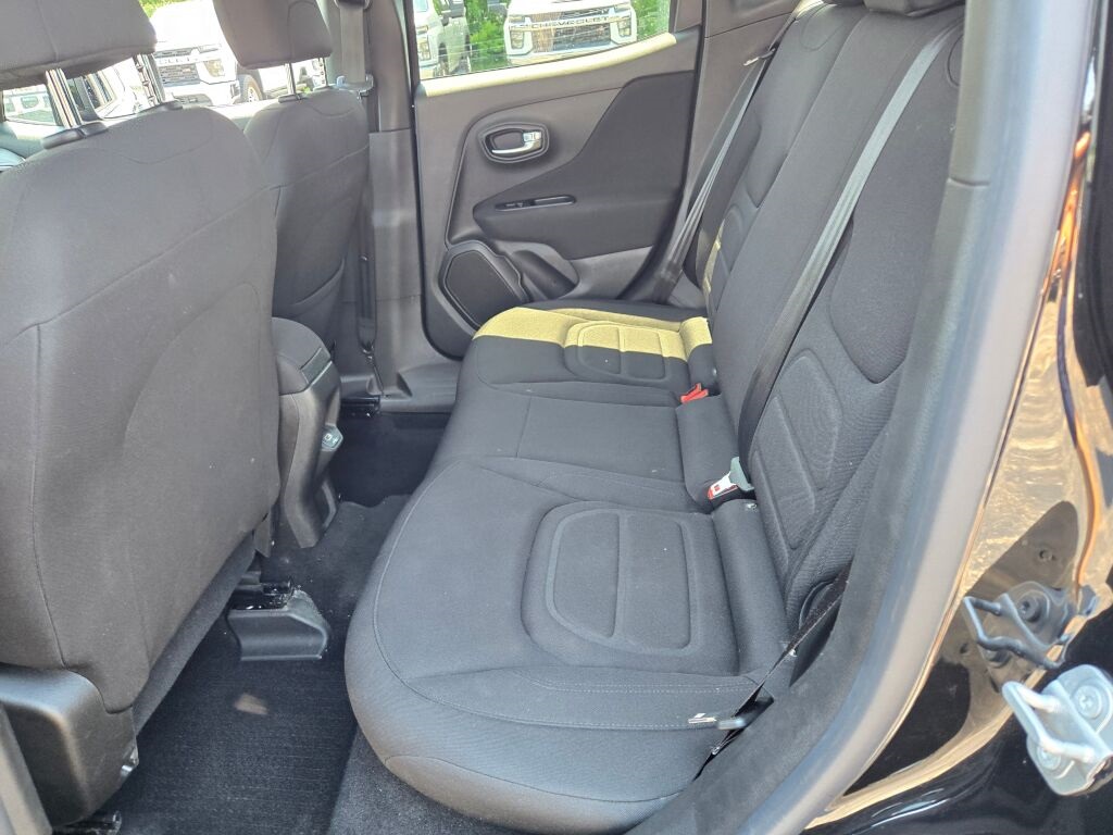 2021 Jeep Renegade Latitude photo 13