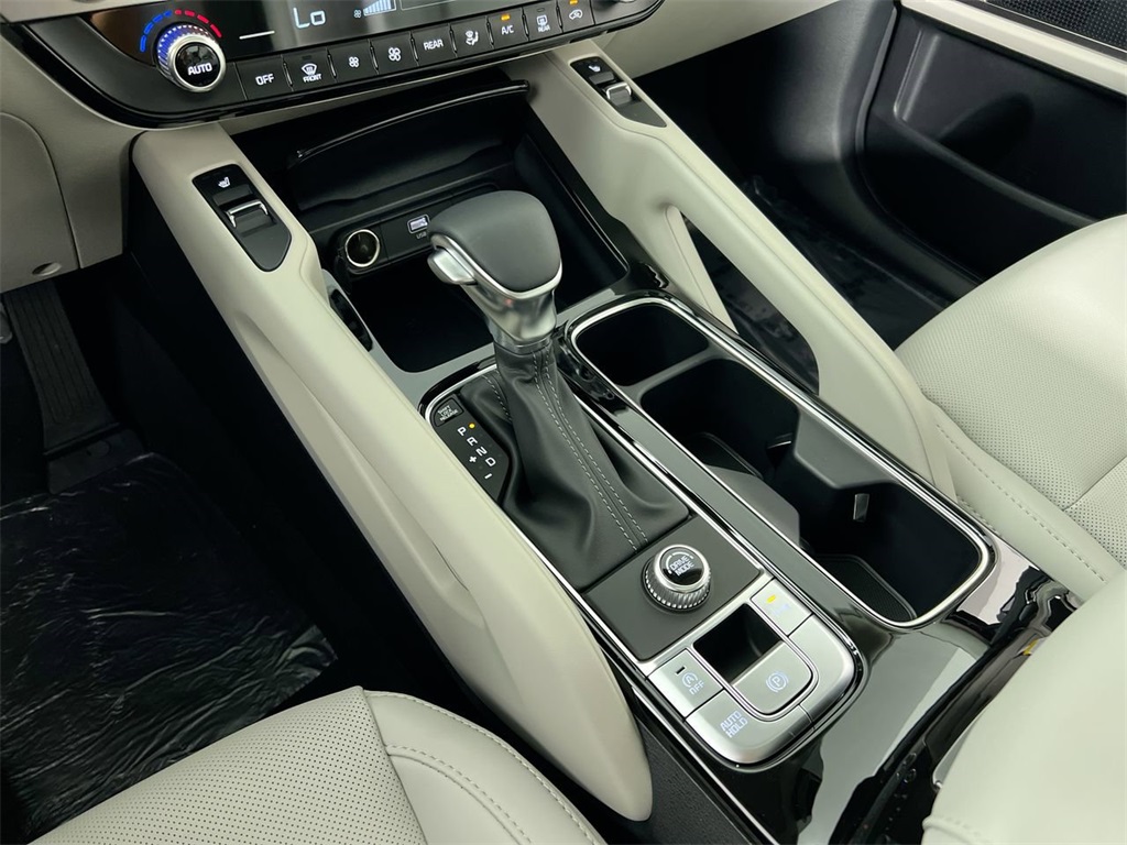 2025 Kia Telluride S photo 17